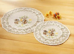 Accessoires mit Spitze aus dem Hause Schäfer