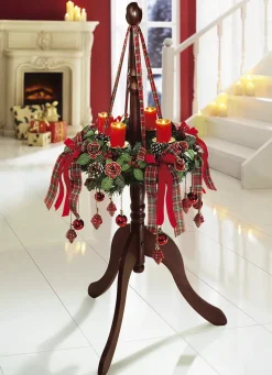 Adventskranz mit üppigem Schleifenschmuck