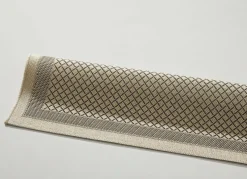 Angenehm flache Brücken und Teppiche in Sisaloptik