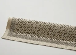 Angenehm flache Brücken und Teppiche in Sisaloptik