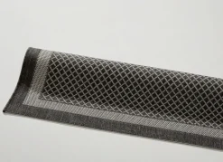 Angenehm flache Brücken und Teppiche in Sisaloptik