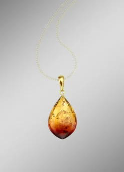 Anhänger mit echtem Bernstein