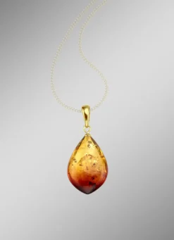 Anhänger mit echtem Bernstein