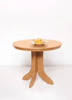 Ausziehbarer Esstisch