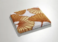 Badgarnitur mit Ginkgoblätter-Motiv