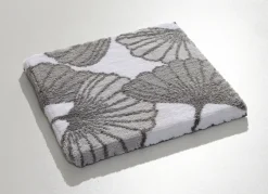 Badgarnitur mit Ginkgoblätter-Motiv