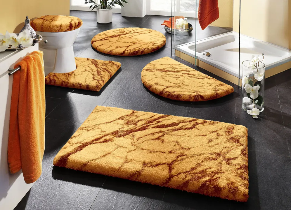 Badgarnitur von Grund mit Marmor-Dessin