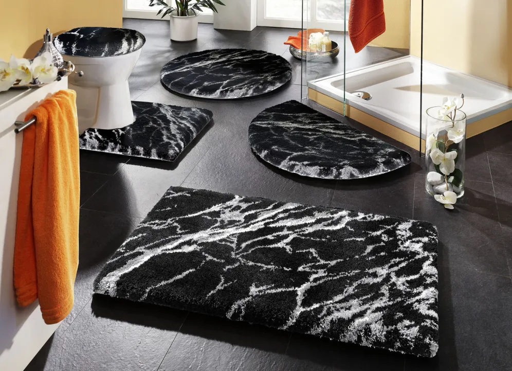 Badgarnitur von Grund mit Marmor-Dessin