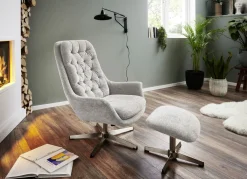 Bequemer Relax-Sessel mit Hocker