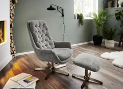 Bequemer Relax-Sessel mit Hocker