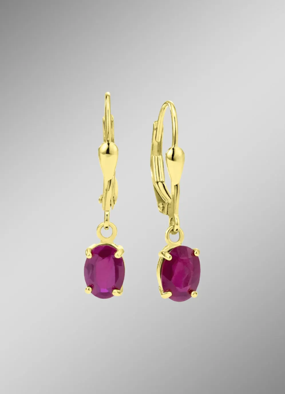 Bezaubernde Ohrringe mit echtem Edelstein