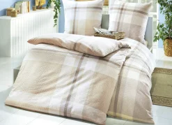 Bügelfreie Bettwäsche-Garnitur aus dem Hause Biberna