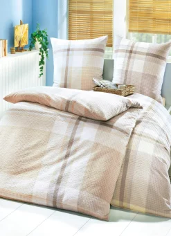 Bügelfreie Bettwäsche-Garnitur aus dem Hause Biberna