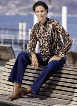 Bluse mit verspielten Volants