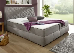Boxspringbett mit Bettkasten und Topper