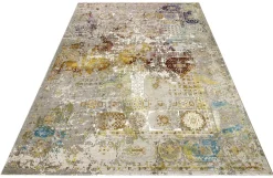 Brücken und Teppiche aus Flachgewebe mit aufwendiger Dessinierung