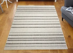 Brücken und Teppiche für den Innen- und Außenbereich