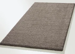 Brücken und Teppiche mit rutschhemmender Latex-Rückseite