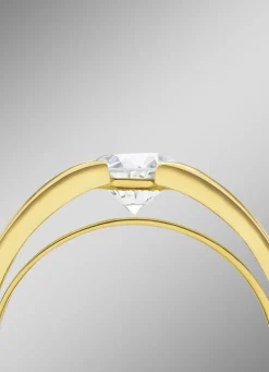 Damenring mit lupenreinem Brillant