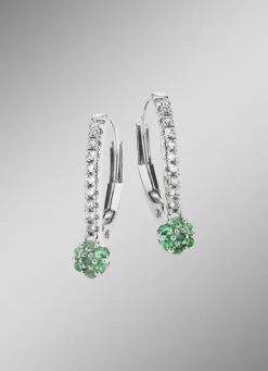 Edle Ohrringe mit 18 Diamanten und echt Smarad