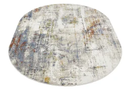 Einfallsreich gestaltete Brücken und Teppiche