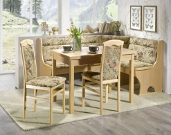 Esszimmermöbel aus massiven Buchenholz