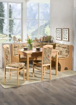 Esszimmermöbel aus massiven Buchenholz