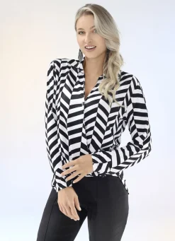 Faszinierendes Poloshirt in Wickel-Optik