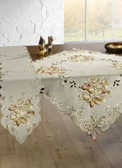 Filigran gearbeitete Tisch- und Raumdekoration