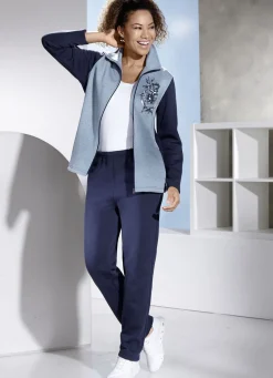 Freizeitanzug mit Druck im Vorderteil