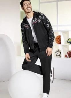 Freizeitanzug mit Kapuze