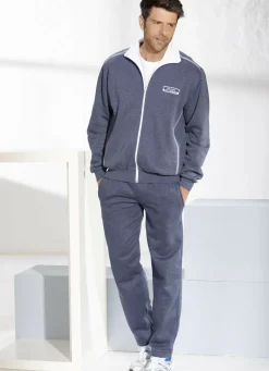 Freizeitanzug mit Seitentaschen