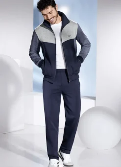 Freizeitanzug mit Seitentaschen