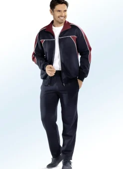 Freizeitanzug mit Seitentaschen