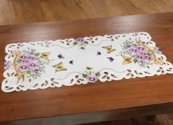 Frühlingshafte Tisch- und Raumdekoration