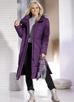 Funktionsmantel mit verstaubarer Kapuze