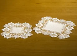 Geschmackvolle Tisch- und Raumdekoration mit Leinen