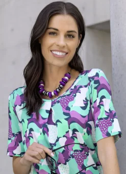 Halskette mit großen, auffälligen Schmuckperlen