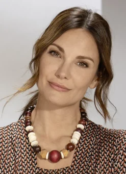 Halskette mit Holzkugeln nach Verlauf