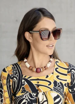 Halskette mit Holzkugeln nach Verlauf