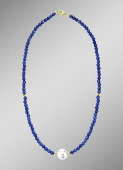 Halskette mit Perlenschimmer und Edelsteinglanz