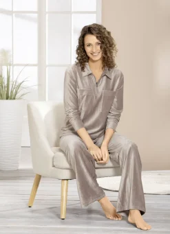 Hausanzug in Cord-Optik