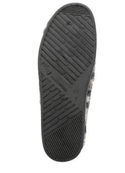 Hausschuh aus gemustertem Textilmaterial