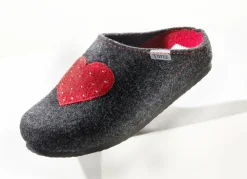 Hausschuh mit Obermaterial aus Wollfilz