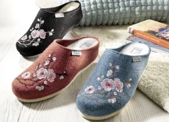 Hausschuh mit Stickerei