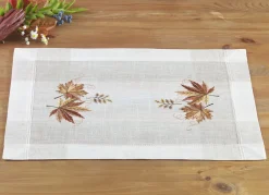 Hübsch bestickte Tisch- und Raumdekoration