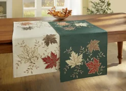 Herbstliche Tisch- und Raumdekoration mit aufwendigen Applikationen