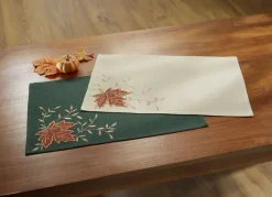 Herbstliche Tisch- und Raumdekoration mit aufwendigen Applikationen