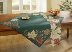 Herbstliche Tisch- und Raumdekoration mit aufwendigen Applikationen