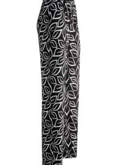 Hose in bequemer Weite